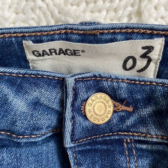 Medium wash Garage skinny jeans 👖 - Picture 3 of 5